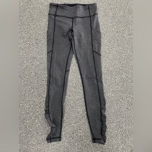 Lululemon full length tight size 6